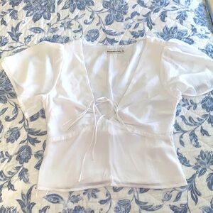 Abercrombie & Fitch white top